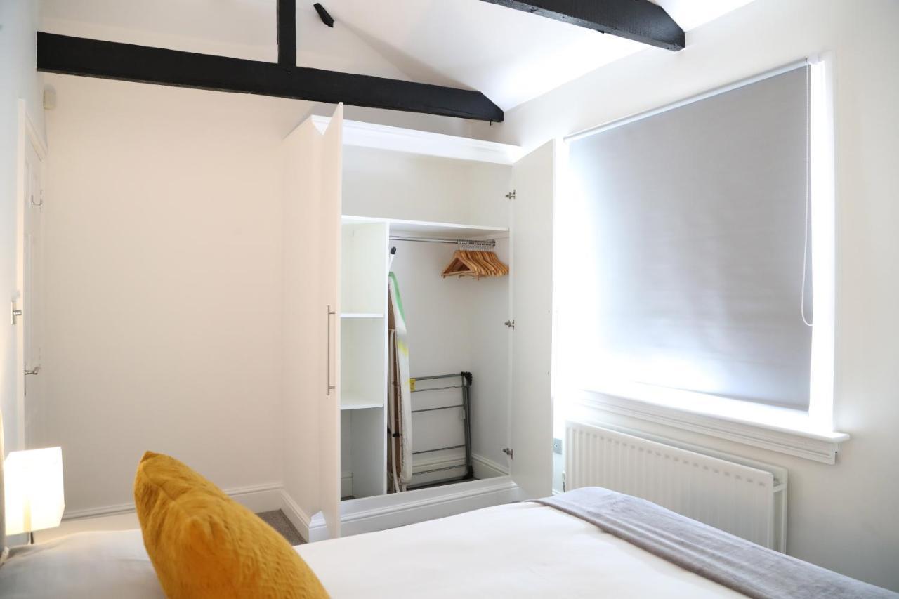 Letting Serviced - Guards View, Apartamento Windsor